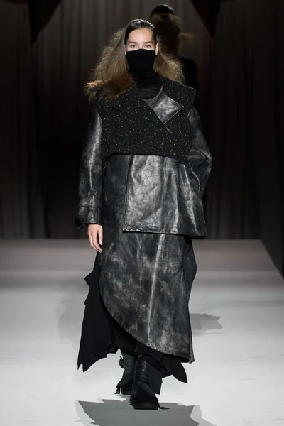 Look 13
